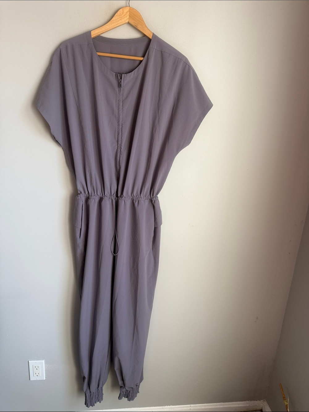 Lululemon Stretch Travel Woven Jumpsuit
Dusky Lavender 14 - Picture 2 of 9